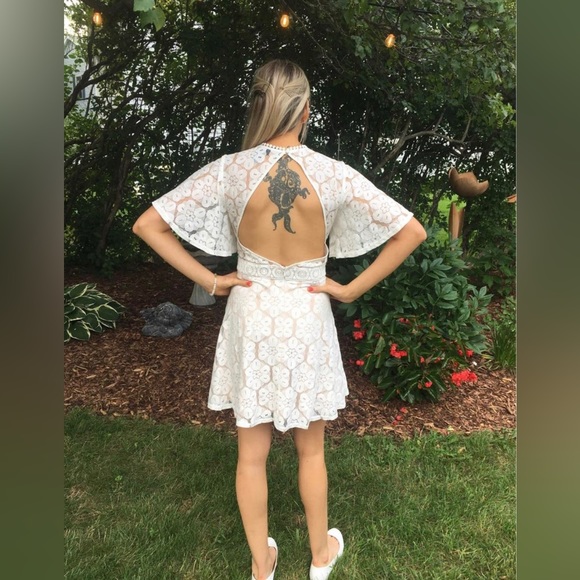 VICI White Cocktail Dress—beautiful lace detail & keyhole back - Picture 6 of 7